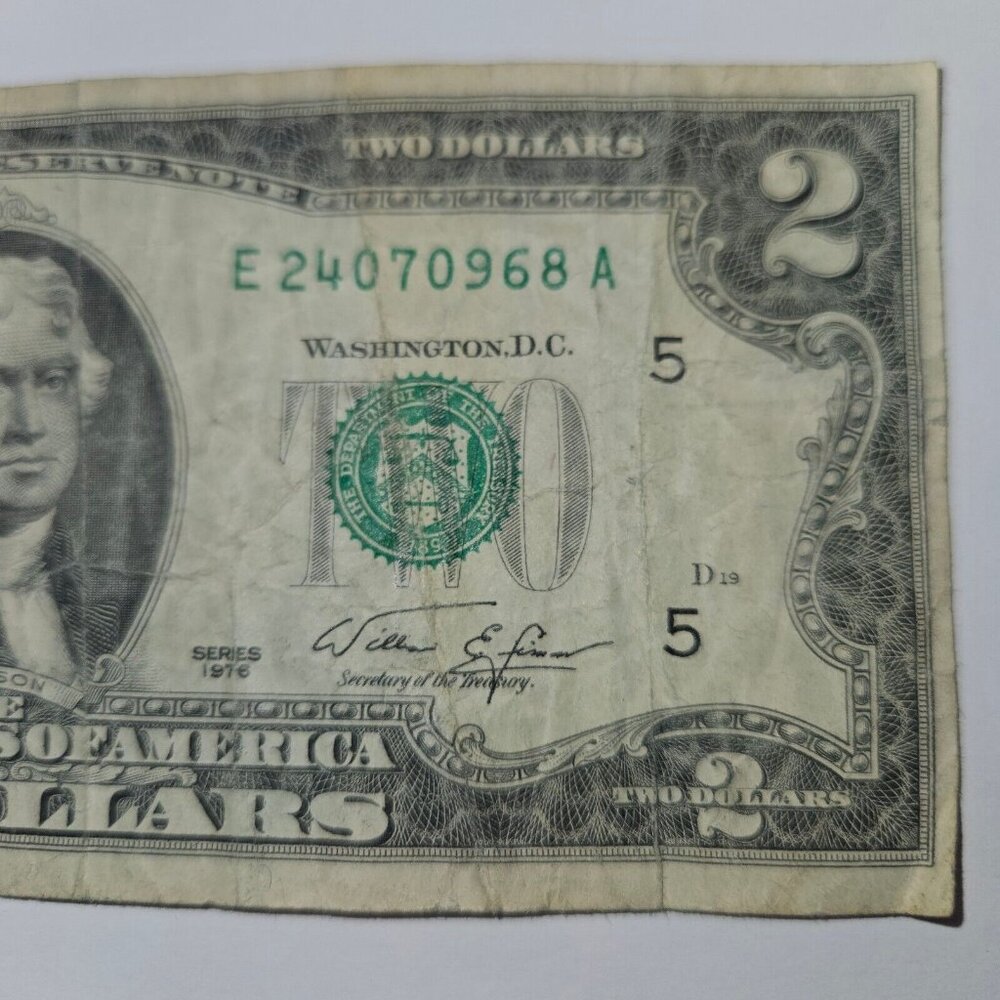 RARE 1976 Two Dollar Bill in Hard Sleeve - Circulated - (B380) - Picture 6 of 10